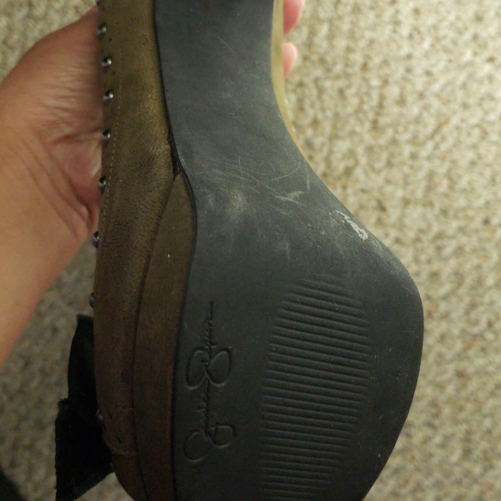 Shoes - Picture 4 of 5